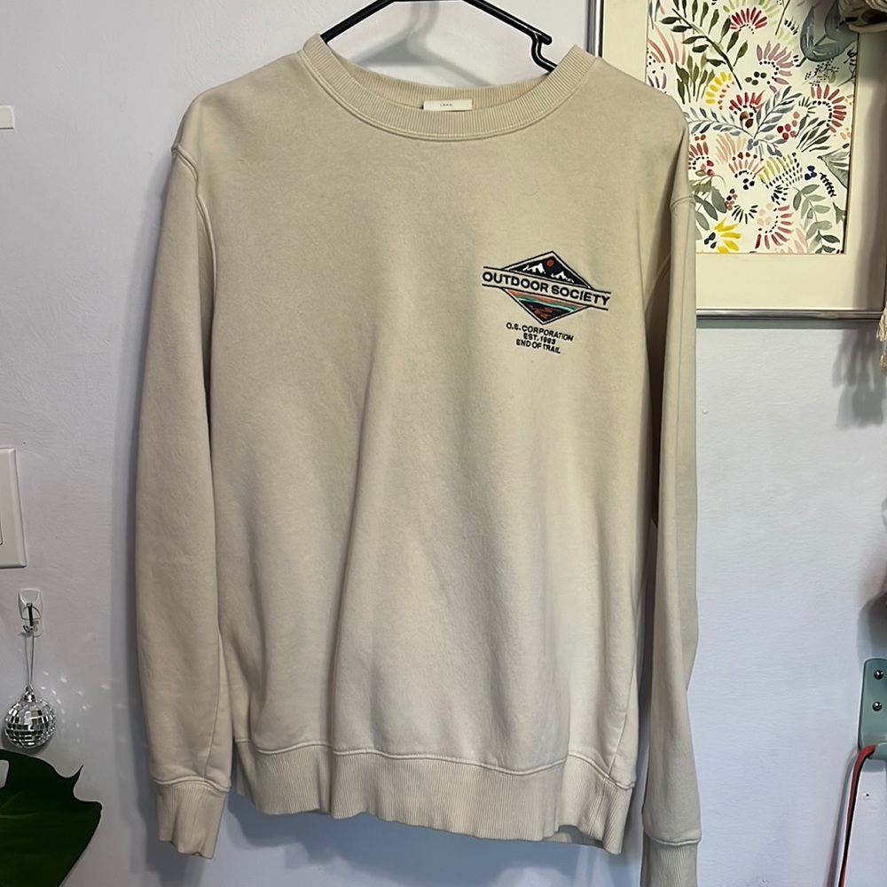 crew neck